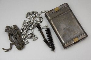 Wehrmach K98 cleaning kit by 'Ky' Braunschweigische Blechwarenfabrik 1937
