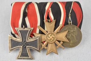 Three place medal bar Iron Cross, KvK and 1 Okt. …