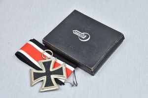 Iron Cross 2nd Class by 'L/11' Wilhelm Deumer with LDO …