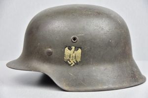 M42 army (Heer) single decal steel helmet ET66