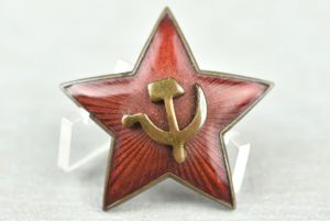 WW2 Russian red star for overseas cap 'Pilotka'