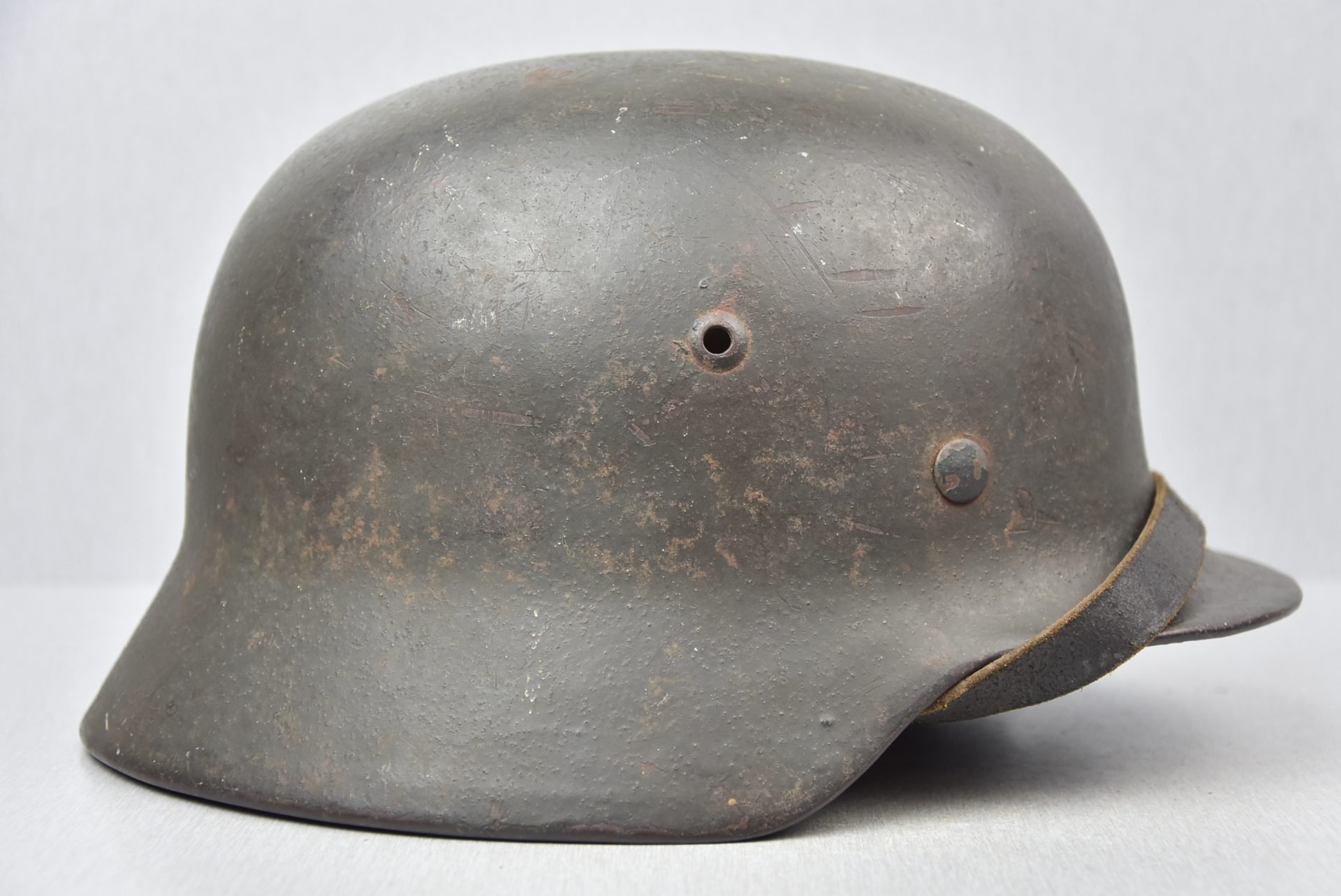 M35 army (Heer) reissued single decal steel helmet ET64 — image 4