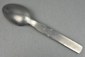 Wehrmacht 'Feldbesteck' spoon by '10'