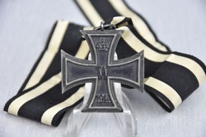 WW1 1914 Iron Cross second class with long ribbon
