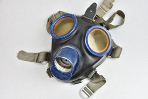Wehrmacht late-war rubberized gas mask by bwz