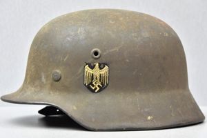 M40 Army (Heer) single decal steel helmet NS66