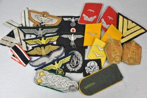 German replica insignia lot