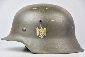 M42 army (Heer) single decal steel helmet ET62