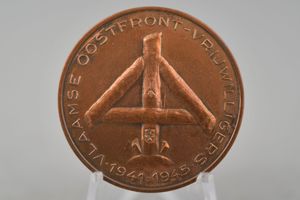 Flemish SS volunteer table medal 'Vlaamse Oostfront-Vrijwilligers 1941-1945'
