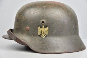 M40 Army (Heer) single decal steel helmet SE64