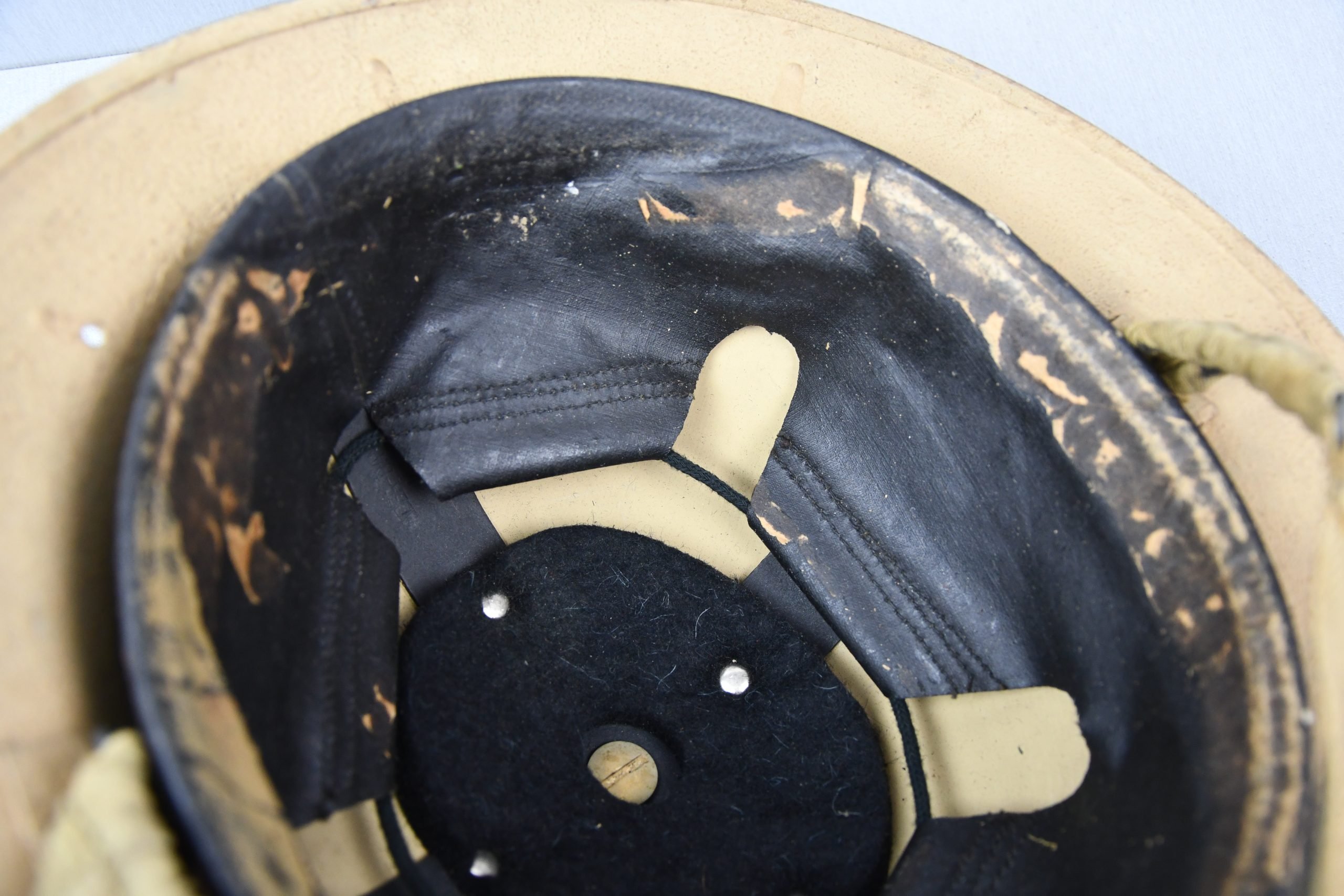 WW2 South African 'Tommy' helmet 1942 — image 14