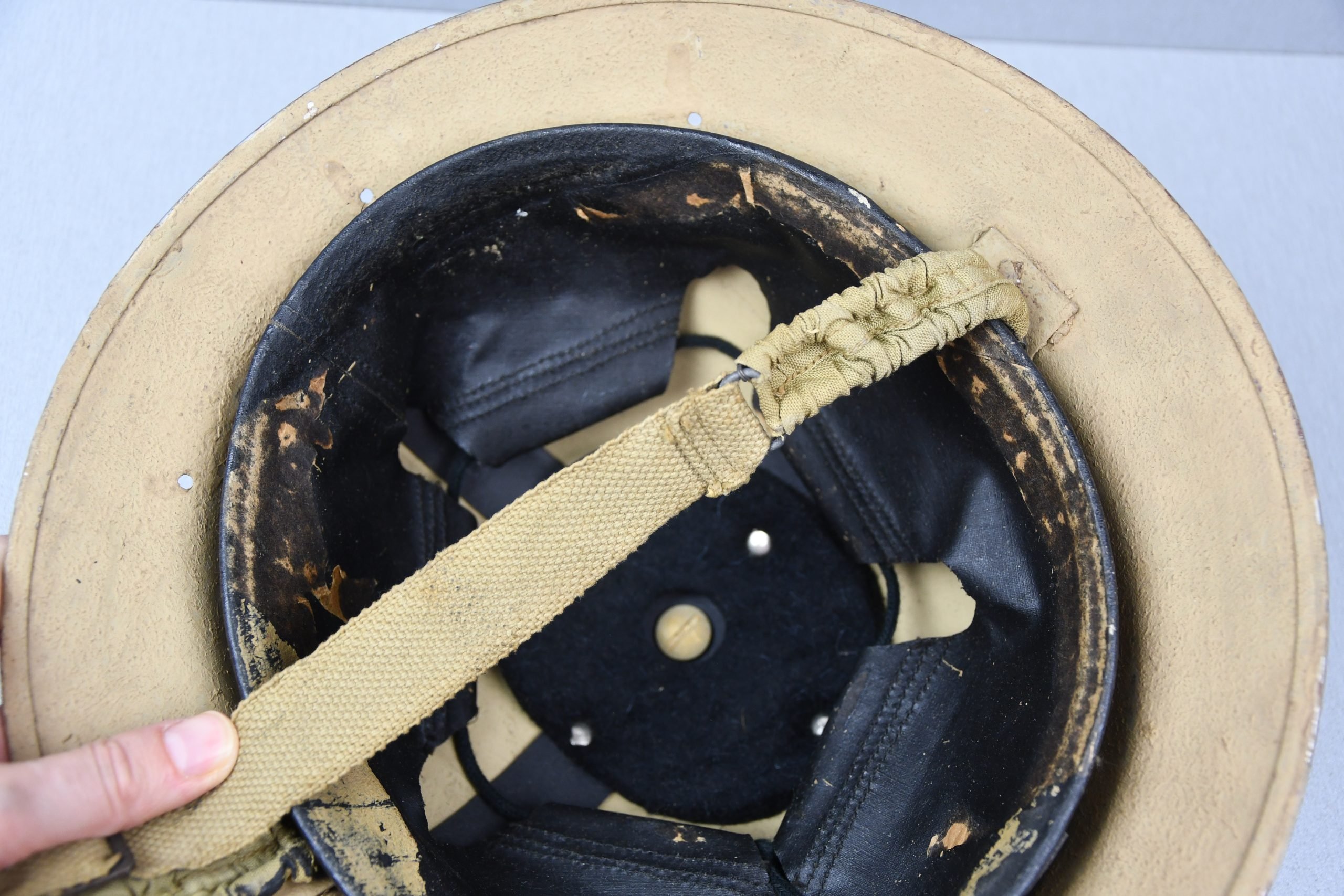 WW2 South African 'Tommy' helmet 1942 — image 18