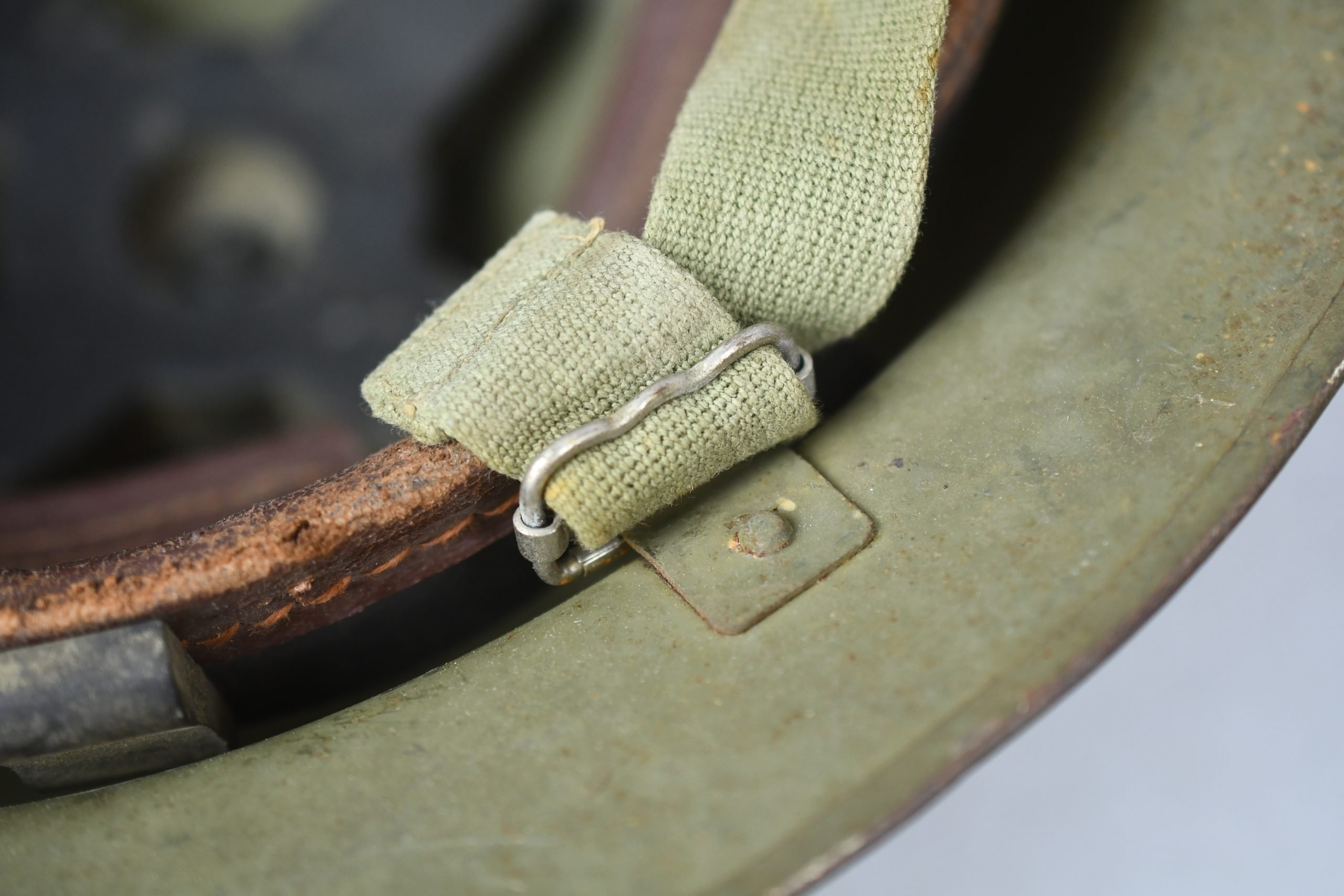 Belgian post-war 'Tommy' helmet 1952 — image 16