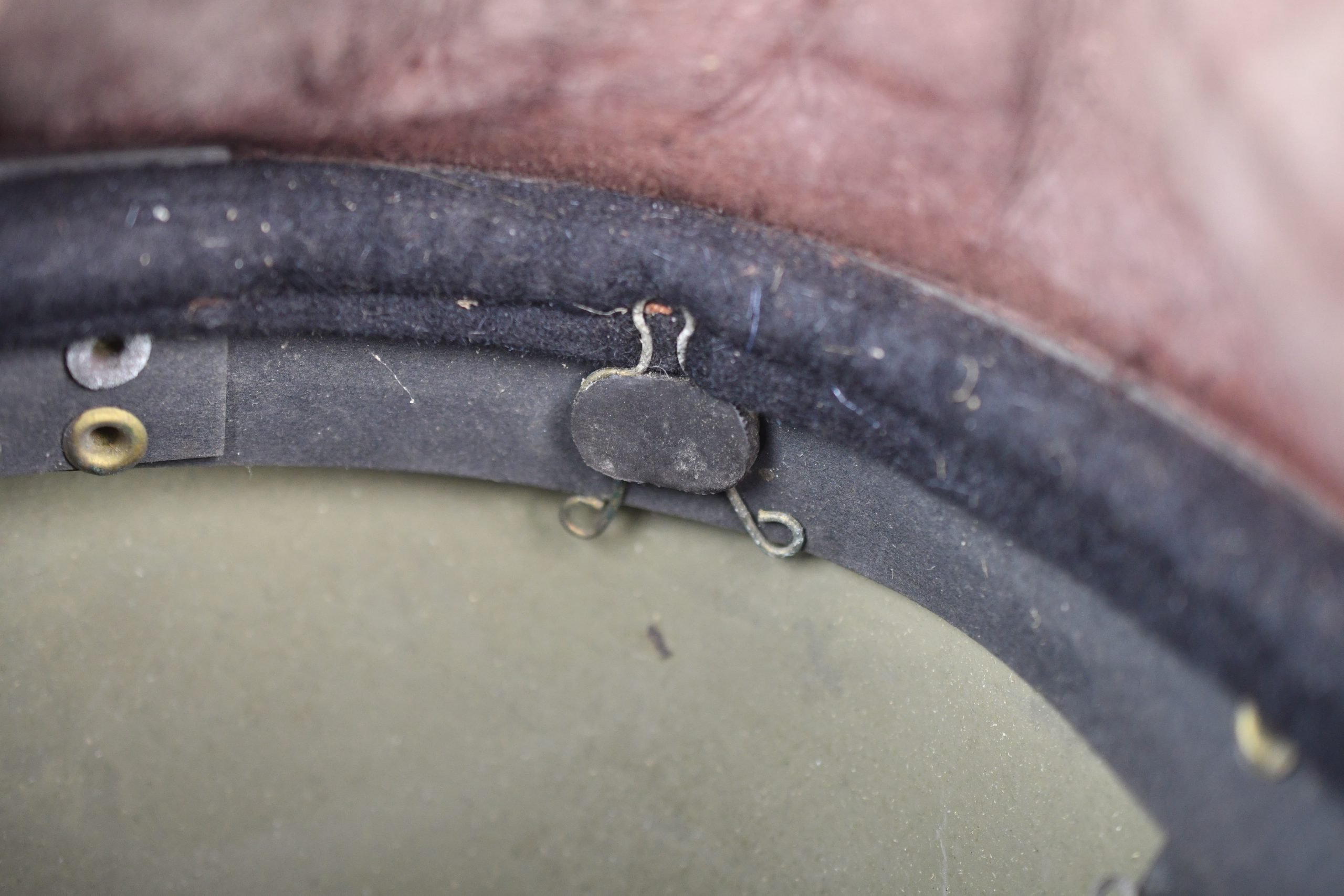 Belgian post-war 'Tommy' helmet 1952 — image 20