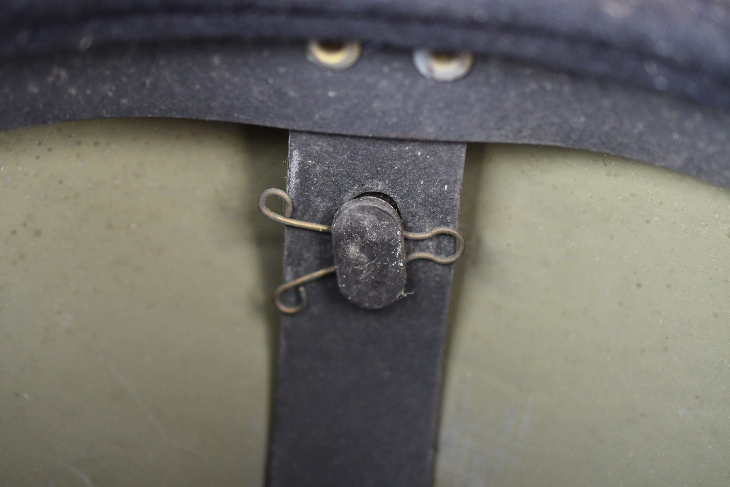 Belgian post-war 'Tommy' helmet 1952 — image 23