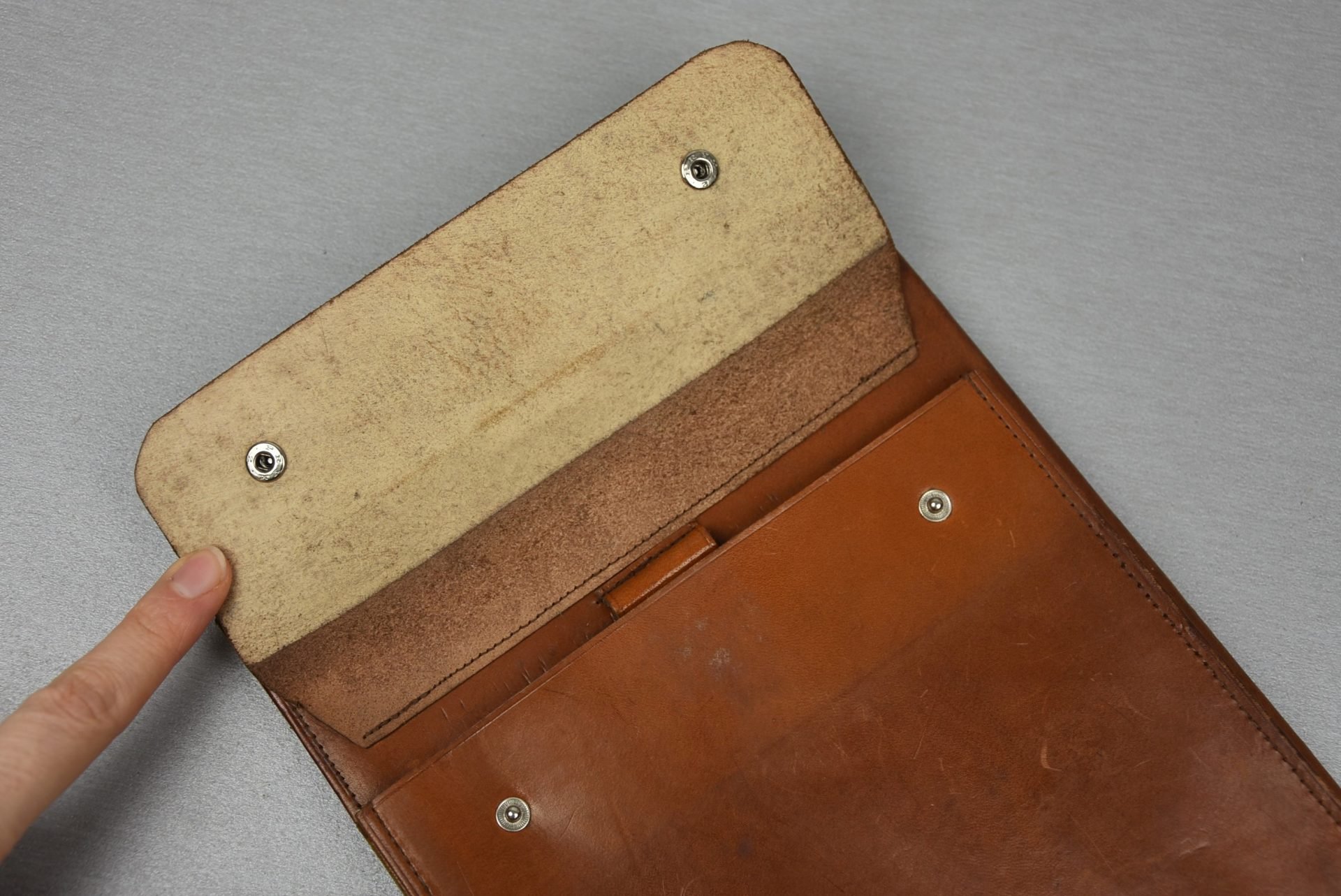 Hitlerjugend leather map case — image 4