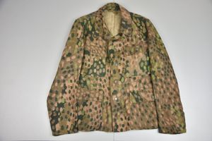 M44 Waffen-SS dot pattern camouflage 'Erbsentarn' Feldbluse 1944