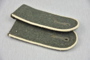 M40 army (Heer) infantry enlisted shoulder boards