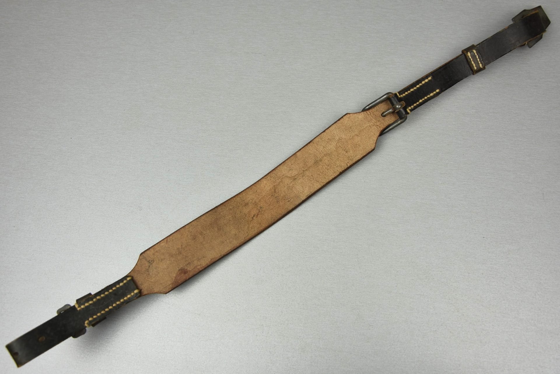 Wehrmacht food container 'Essenbehalter' carrying strap — image 2