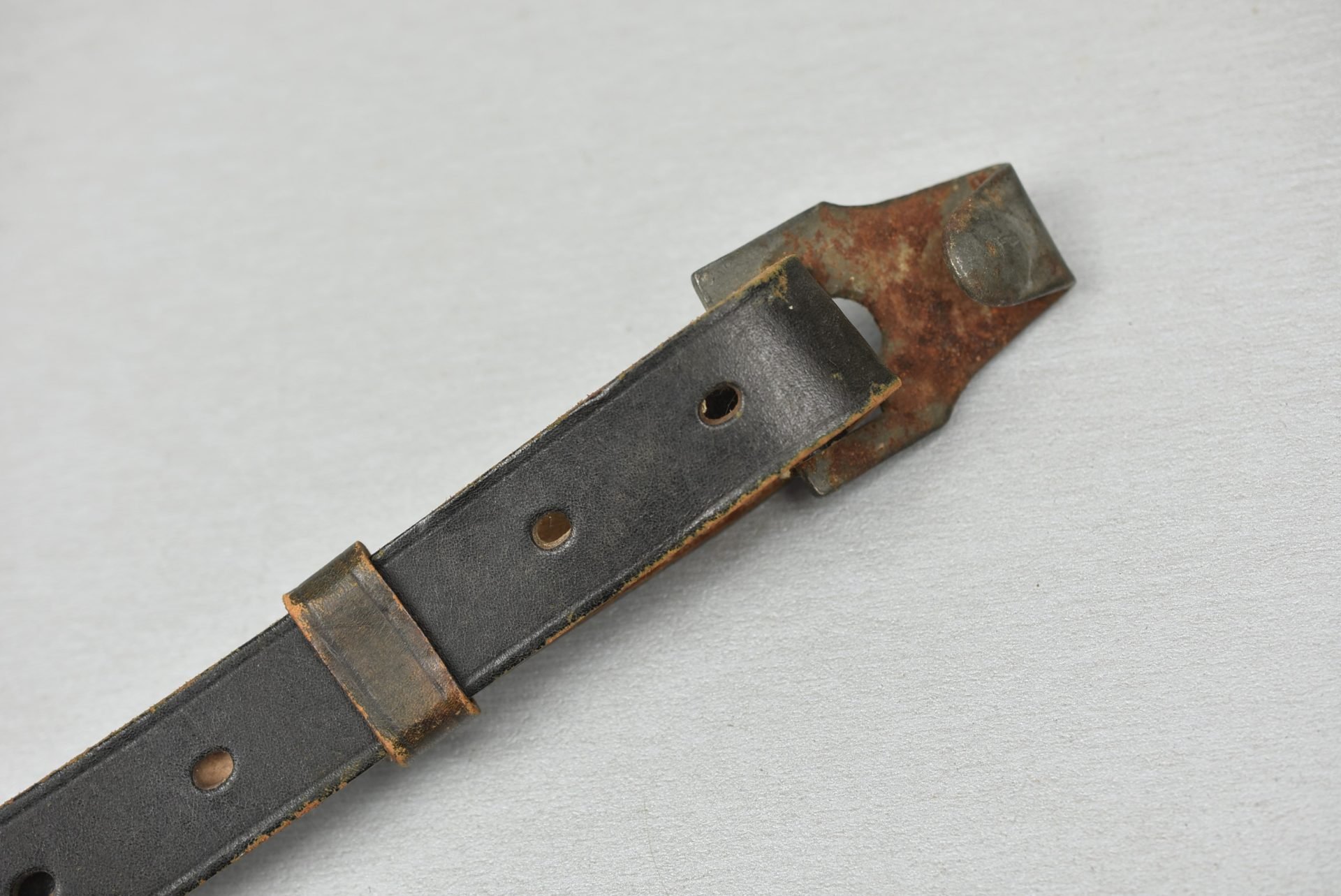 Wehrmacht food container 'Essenbehalter' carrying strap — image 3