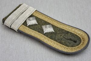 M40 army (Heer) transport officer candidate shoulder board
