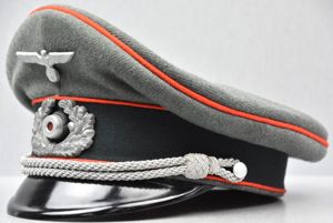 Army (Heer) artillery officer visor cap 'Schirmmütze' by Erel Extra