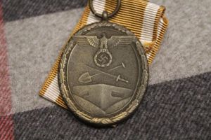 WW2 German West Wall medal in VGC for age