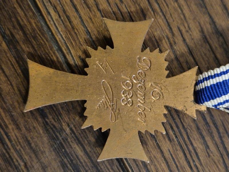 WW2 German Mother Cross 3rd class in bronze no3 — image 5