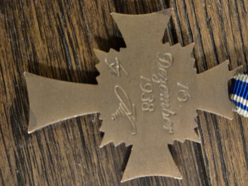 WW2 German Mother Cross 3rd class in bronze — image 5