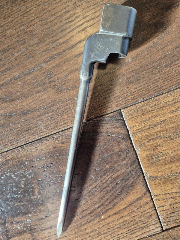 WW2 LEE ENFIELD SPIKE BAYONET NO 4 MK no5 2, CANADIAN PRODUCTION!!! — image 3