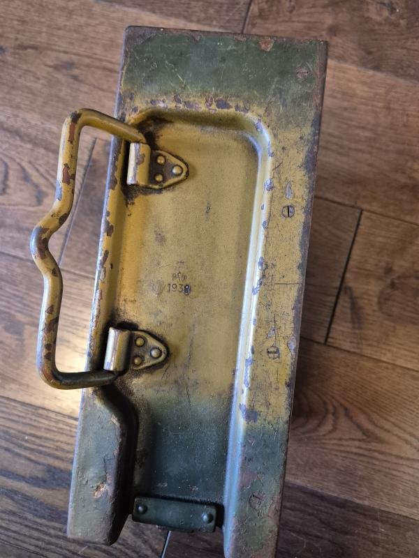 1938 German Mg13 camouflage box with 8 magazines. All dated 1938 — image 3