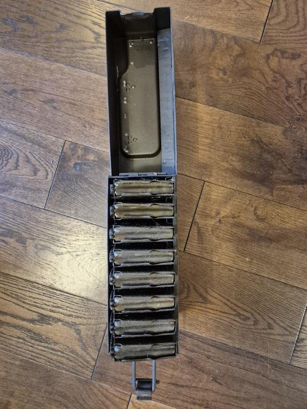 WW2 GERMAN ARMY MG13 BOX WITH 8 MAGAZINES IN VGC — image 3