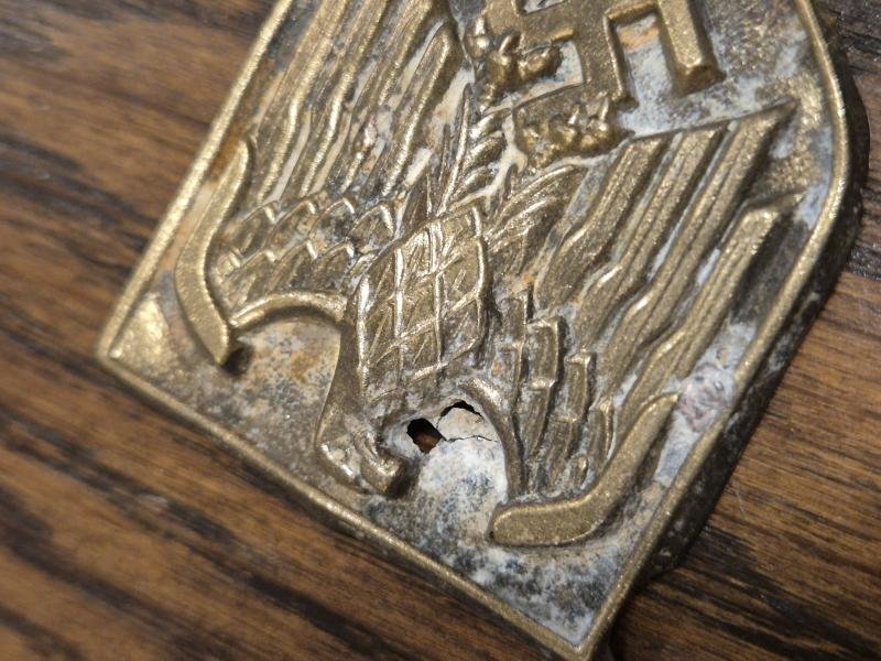 WW2 German Wehrmacht DAK pith helmet badge no5 — image 5