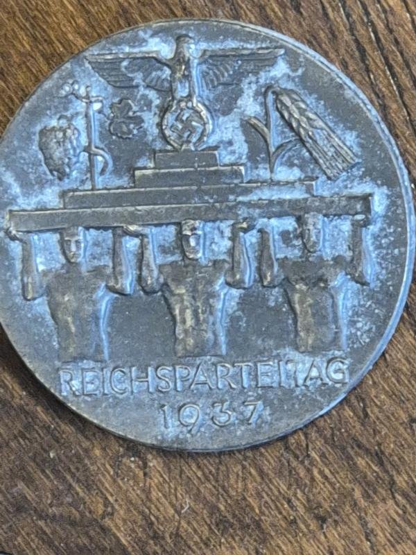 German WWII 1937 Reichsparteitag Tinnie — image 2