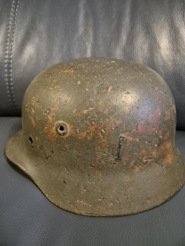 WW2 GERMAN M40 HELMET. VERY GOOD PAINT. PERFECT FOR PROJECT. — image 2
