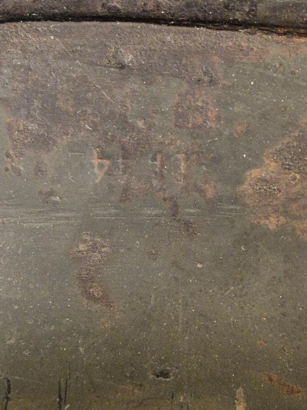 WW2 GERMAN M40 HELMET. VERY GOOD PAINT. PERFECT FOR PROJECT. — image 5