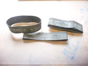 BRITISH WW2 CIVILIAN GAS MASK FILTER SEALS