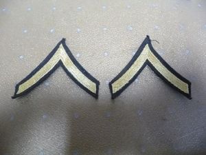USA WW2 PAIR CLOTH P.F.C RANK CHEVRON