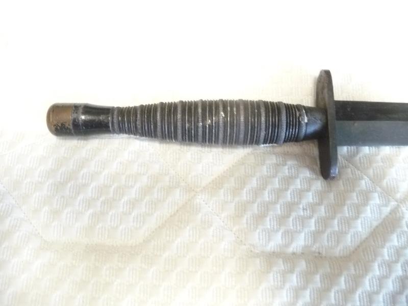 BRITISH WW2 COMMANDO KNIFE - RIBBED & ROPED GRIP — image 4