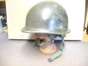 USA AIRBORNE HELMET - VIETNAM??