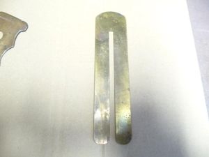 BRITISH WW1 BUTTON STICK