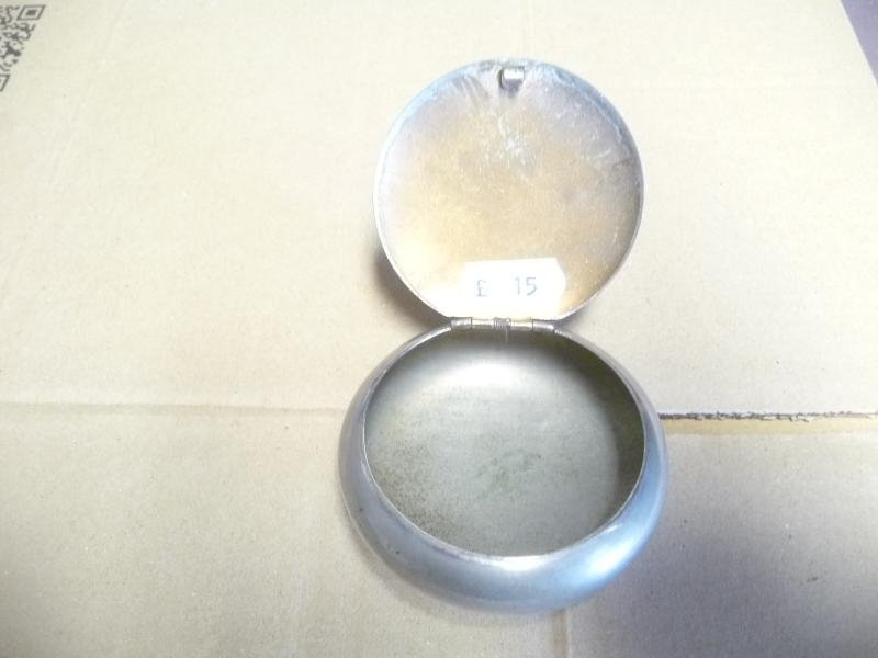 BRITISH WW1 WW2 TOBACCO TIN — image 2