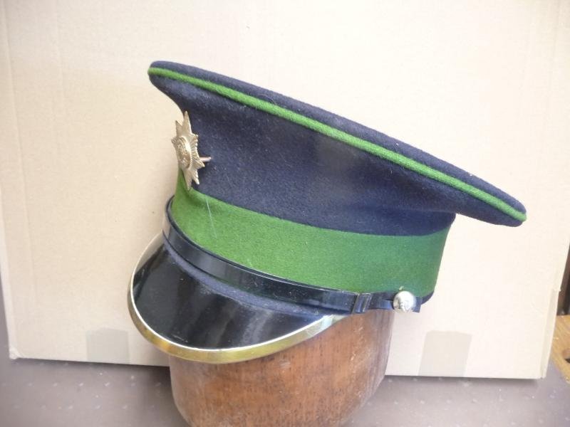BRITISH IRISH GUARDS PARADE CAP — image 2