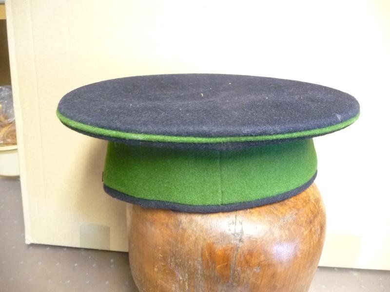 BRITISH IRISH GUARDS PARADE CAP — image 3