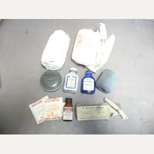 WW2 ASSORTED MEDICAL / FIRST AID ITEMS