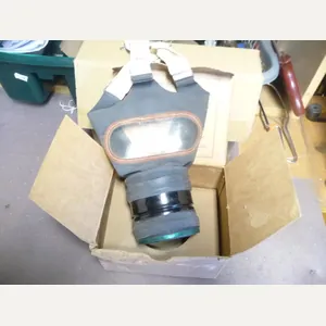 BRITISH WW2 CIVILIAN GAS MASK & CARTON