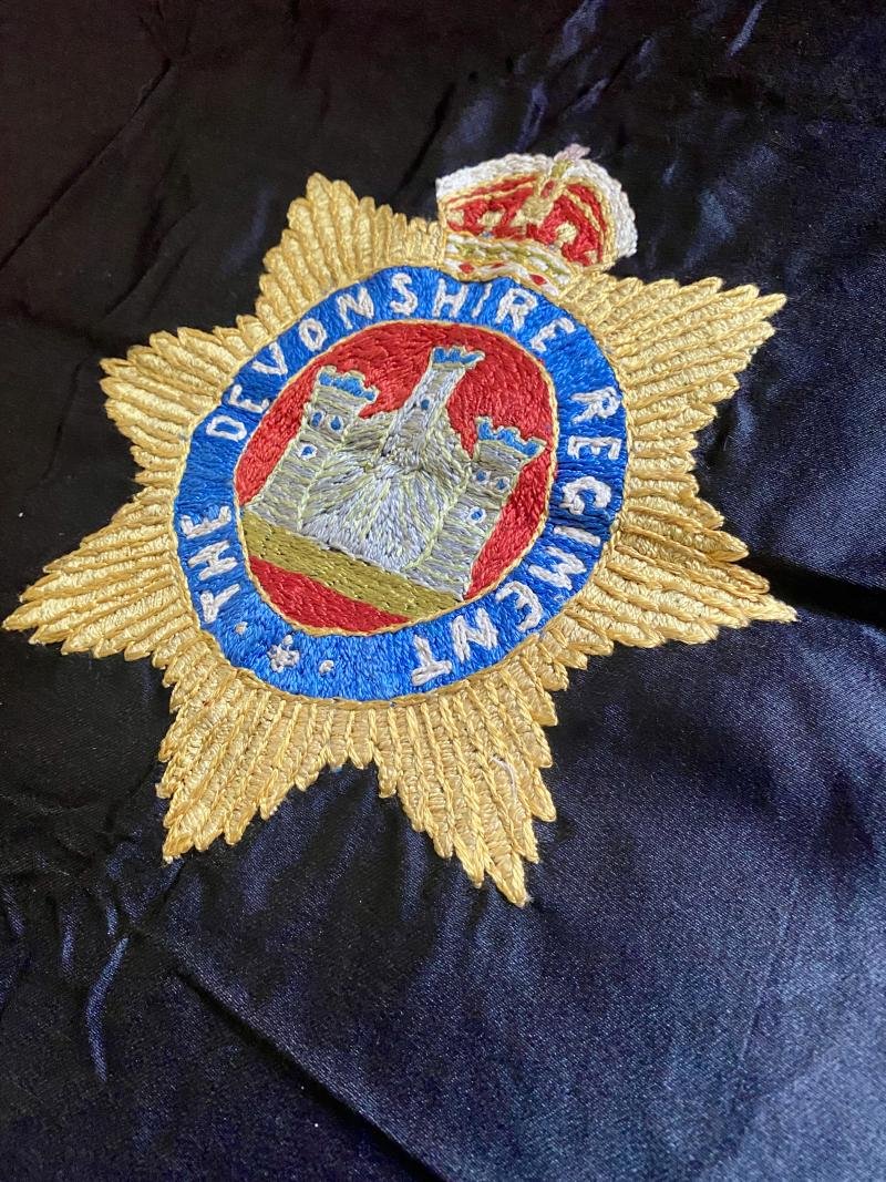 WW1 Period “The Devonshire Regiment” Embroidered Silk Banner — image 4
