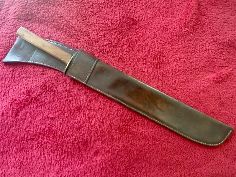 Unusual and Rare WW1 British Army Butchers “Trench” Knife by James Walker & Co. Ltd with Leather Sheath dated 1915 — image 2