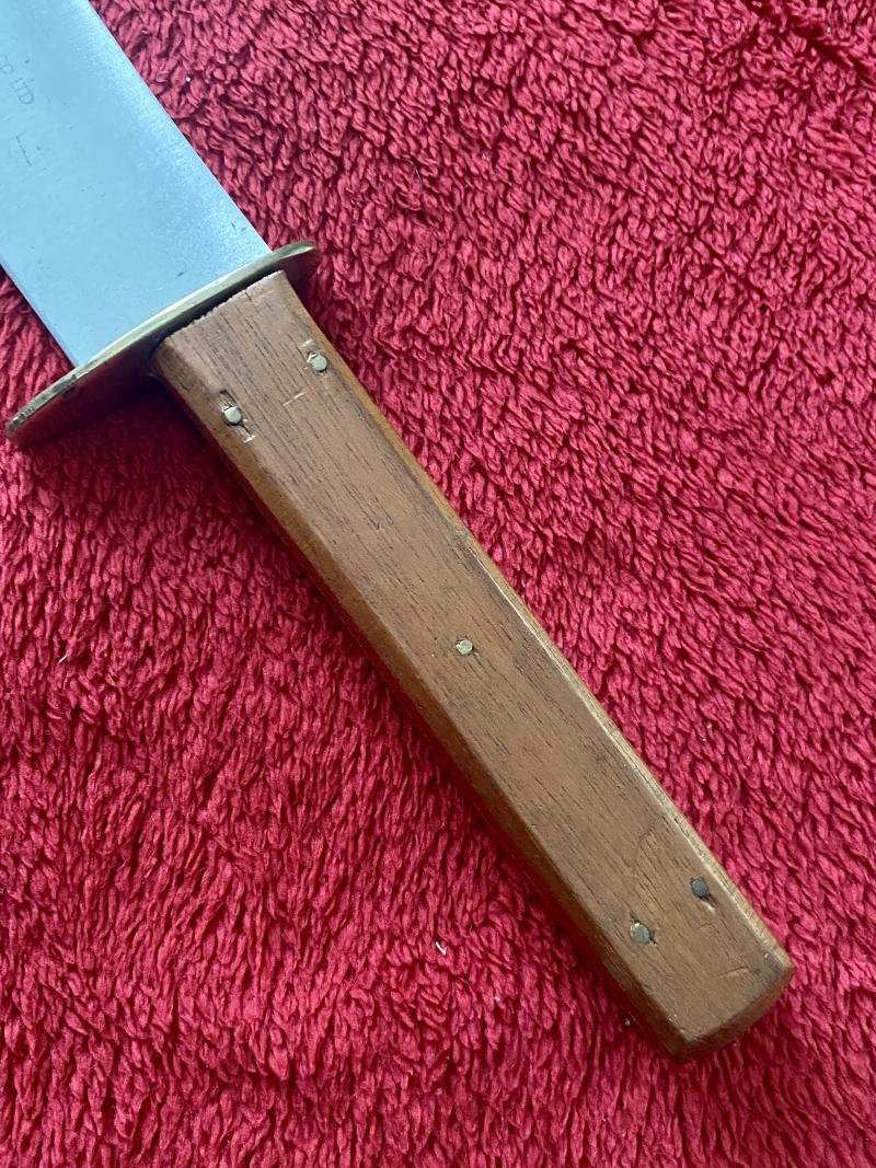 Unusual and Rare WW1 British Army Butchers “Trench” Knife by James Walker & Co. Ltd with Leather Sheath dated 1915 — image 7