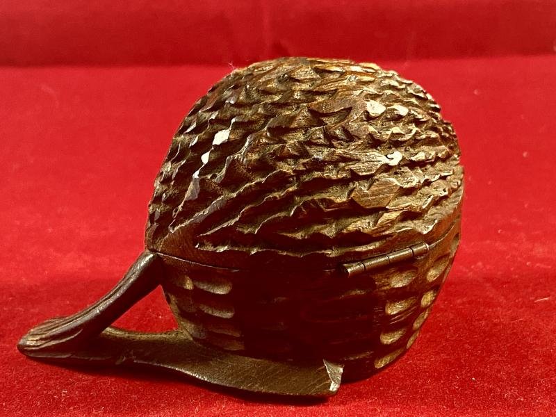 Interesting WW1 German POW - Antique Black Forest Walnut shaped Inkwell – marked PEDRAS SALGADAS 1916 — image 8